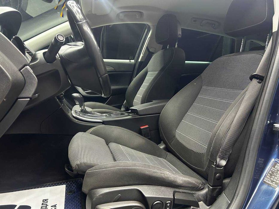 Opel Insignia Sports Tourer 2011