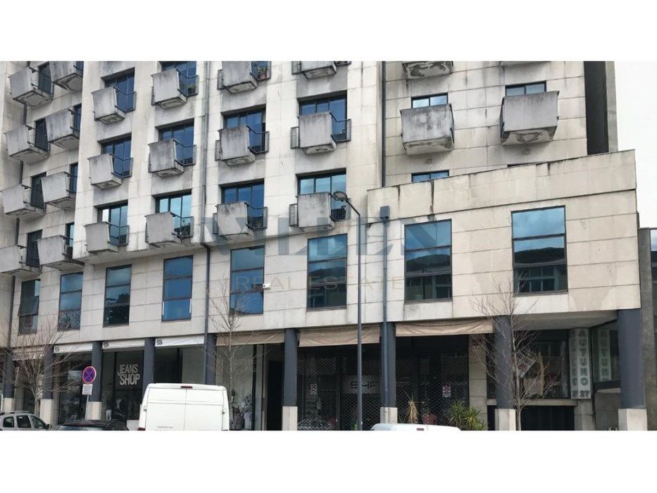 Escritório no Centro de Santo Tirso com 313,4 m² e Potencial para T...