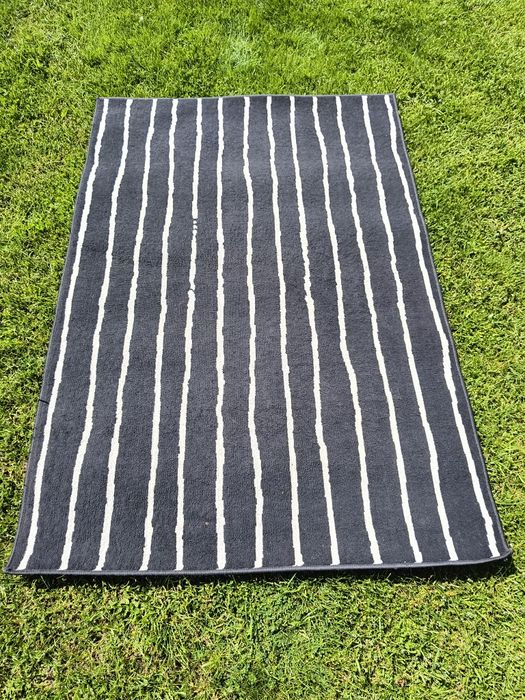 Dywan 130x190 używany do odświeżenia.