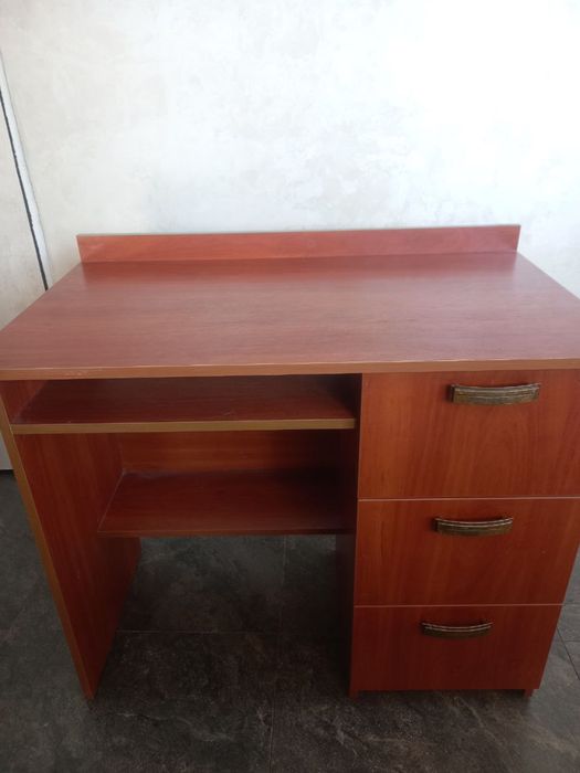 Письменный  стол