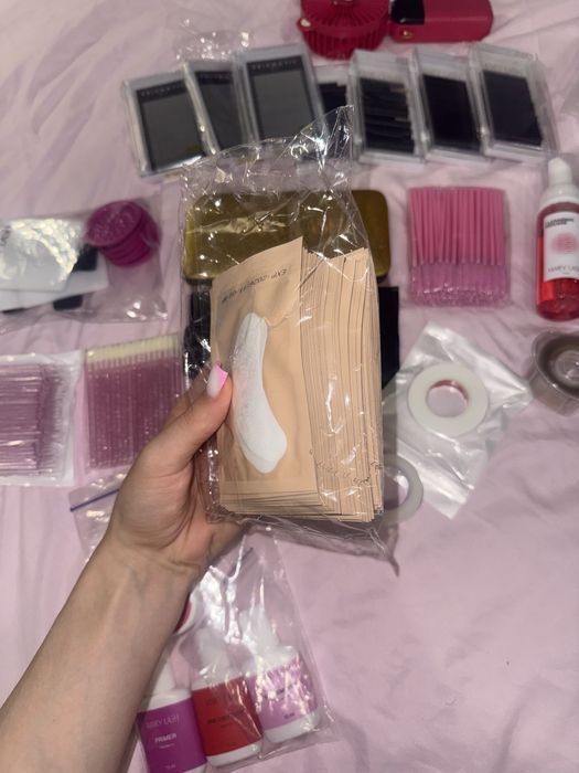 Матеріали для нарощення вій