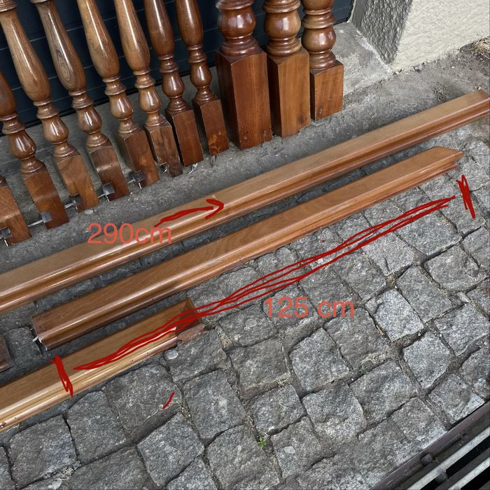 Corrimão em madeira maciça