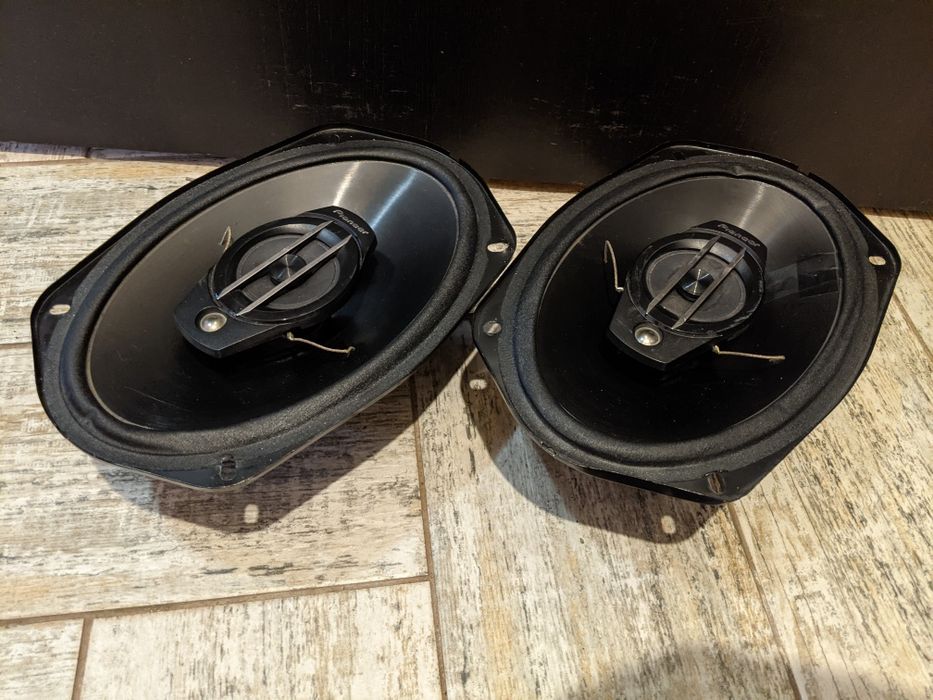 Pioneer TS-G6930F, овалы динамики в авто.