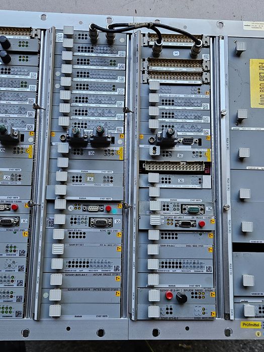 Szafa sterownicza Thales rack z modułami 3CR01914AAAA 3CR01933CAA NOWE
