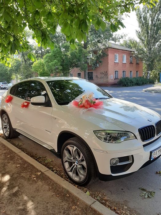 Оренда авто на весілля