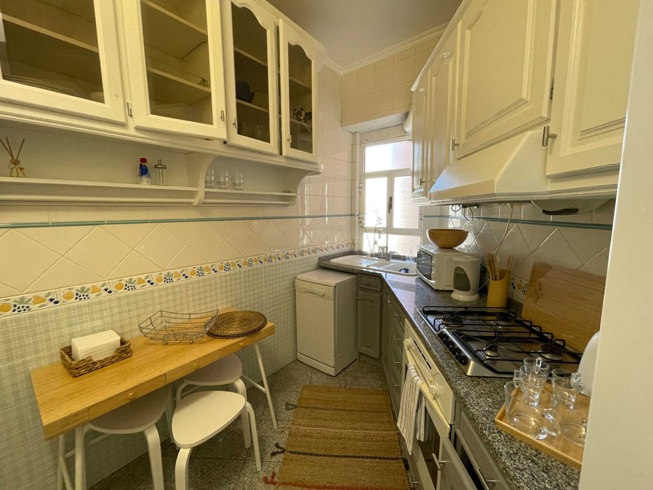 Quarto individual com WC privativo - SUITE - Estudante - Cidade Universitária - Avenidas Novas/ Jardim Zoológico