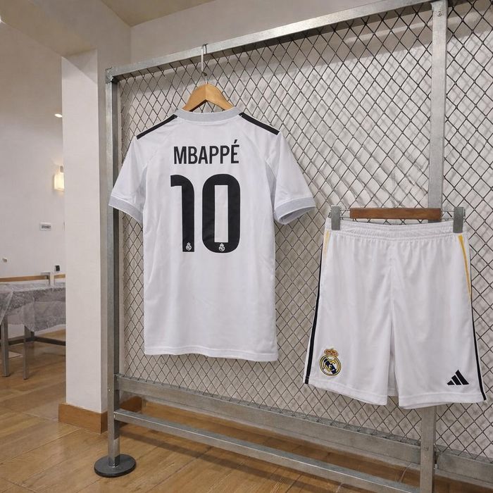 Conjunto Criança Real Madrid 2025/2026