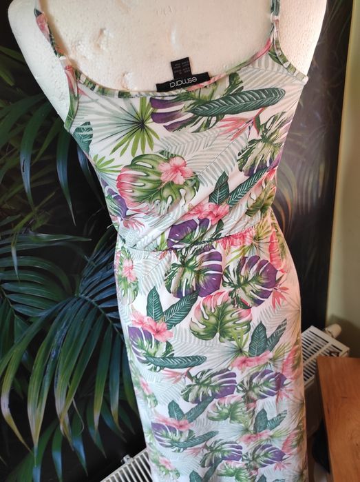 Długa letnia sukienka rozmiar,32/34 Esmara