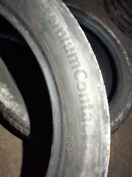 275 40 R21 Continental