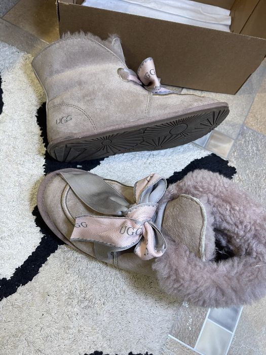 UGG жіночі рожеві
