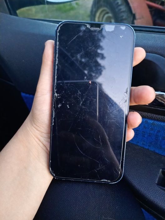 iPhone 12 kondycja bateri 79%