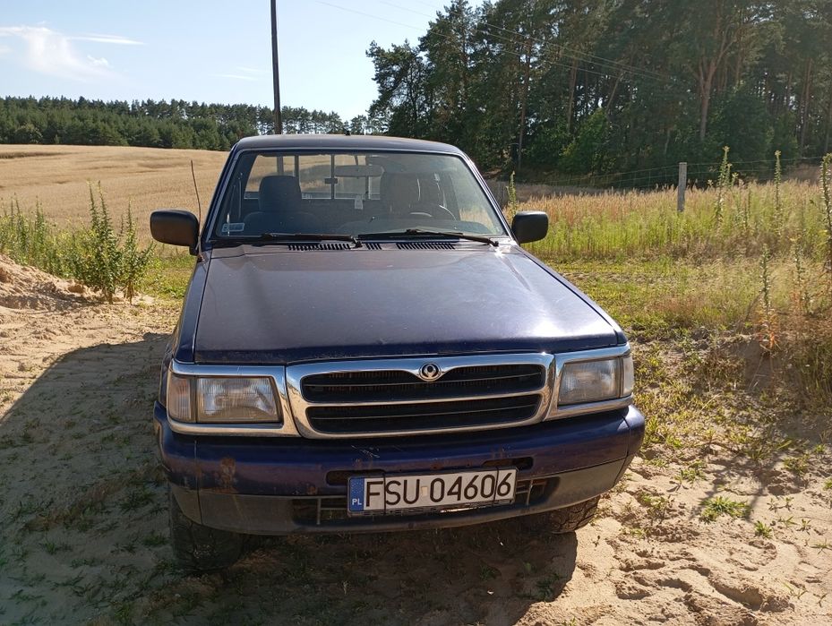 MAZDA B2500 pickup 4x4