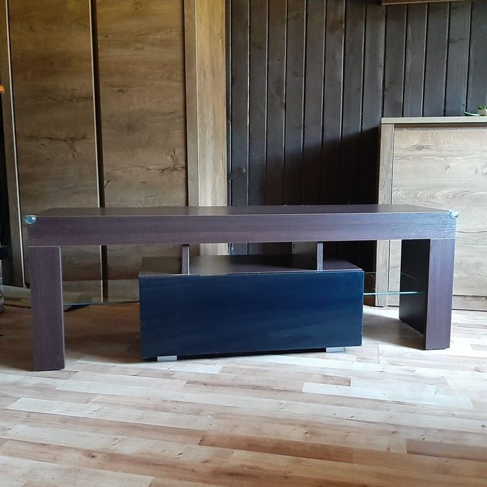 Szafka pod telewizor