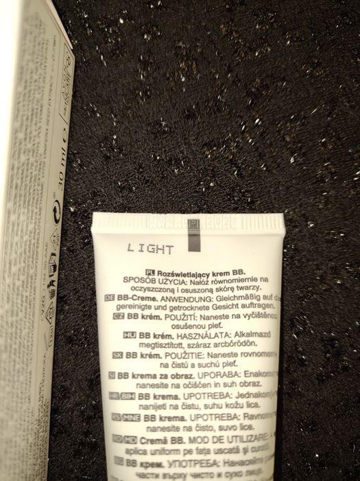 Rozświetlający krem BB