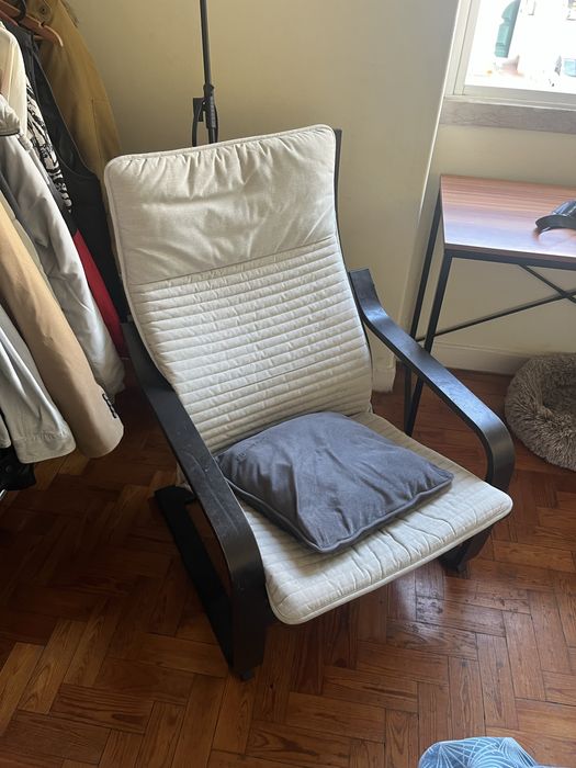 Cadeira baloiço IKEA