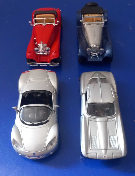Lote 4 miniaturas escala 1.35