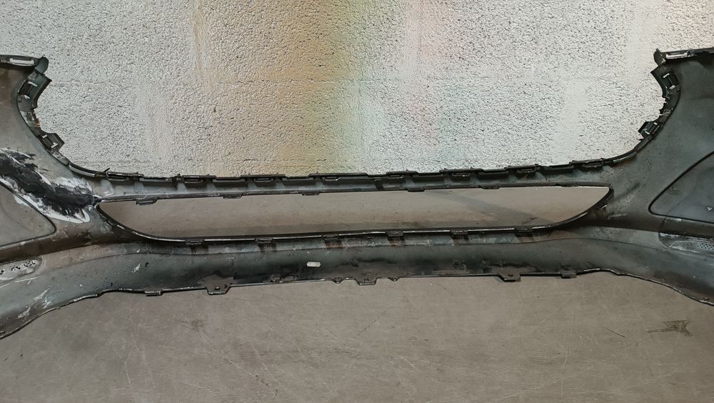 Vendo parachoque de frente Ford Transit connect ano 2013/18