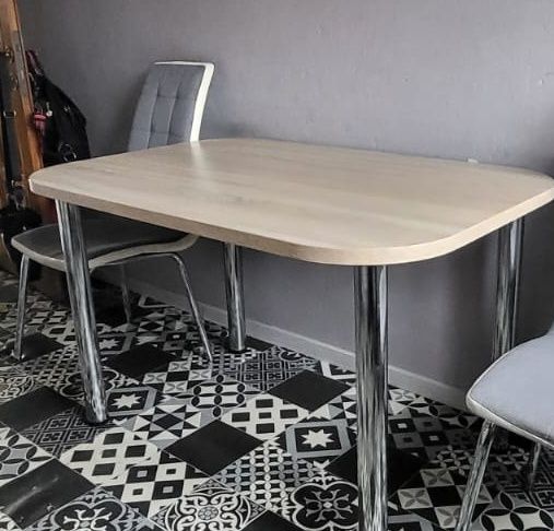 Stół  kuchenny z nóżkami Chrom