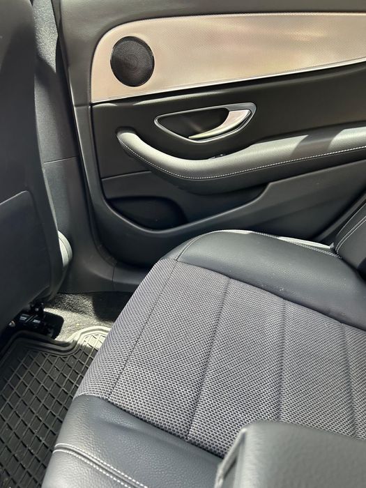 Mercedes-Benz E 350 — fotografia 4