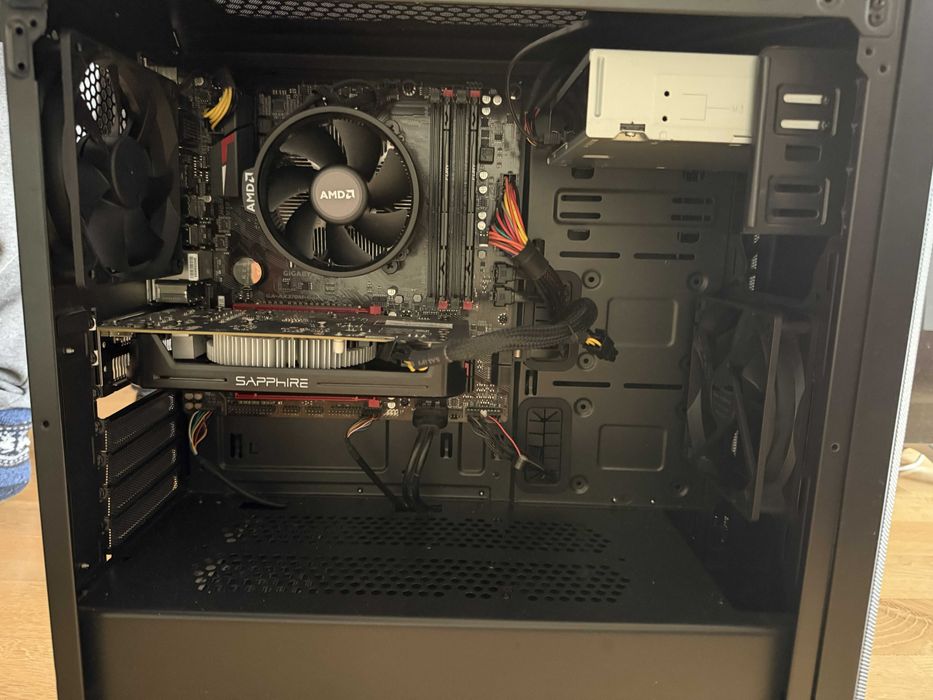 Zestaw komputer AMD R5 16GB RAM Win11 + monitor LG