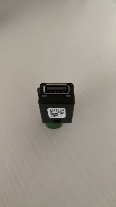 USB гніздо VAG для авто (VW/Audi/Skoda)
