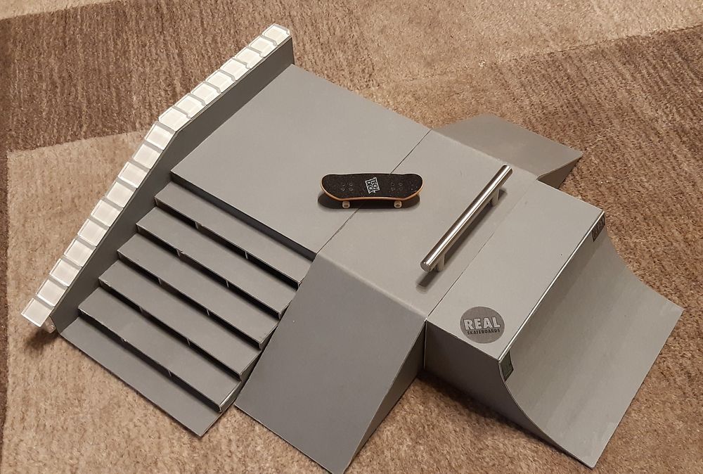 Zestaw 3 dużych ramp fingerboard + nowa deska gratis, skatepark