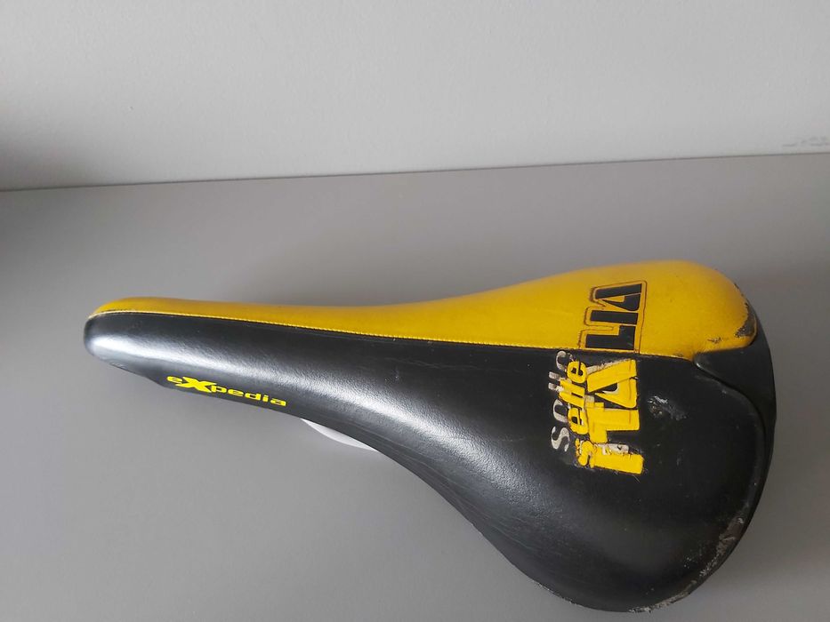 Седло для велосипеда кожа.