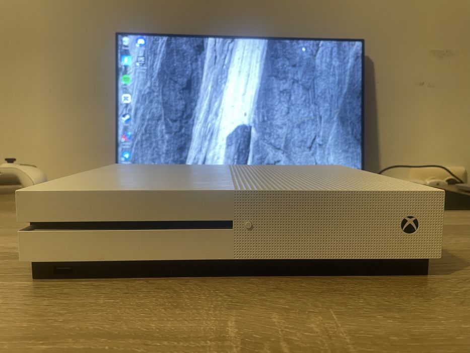 Xbox one s 512 гб є торг