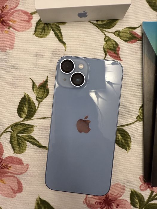 Iphone 14 niebieski
