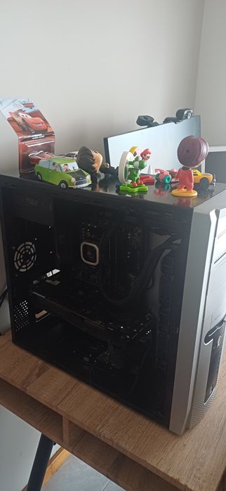 Computador game.494950461295175682