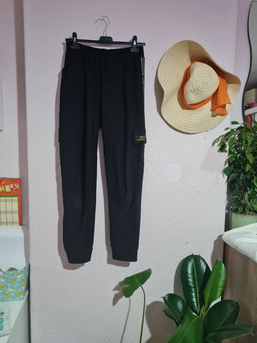 Spodnie dresowe damskie czarne L/XL