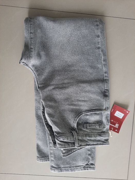 Nowe Spodnie ala Levis szare