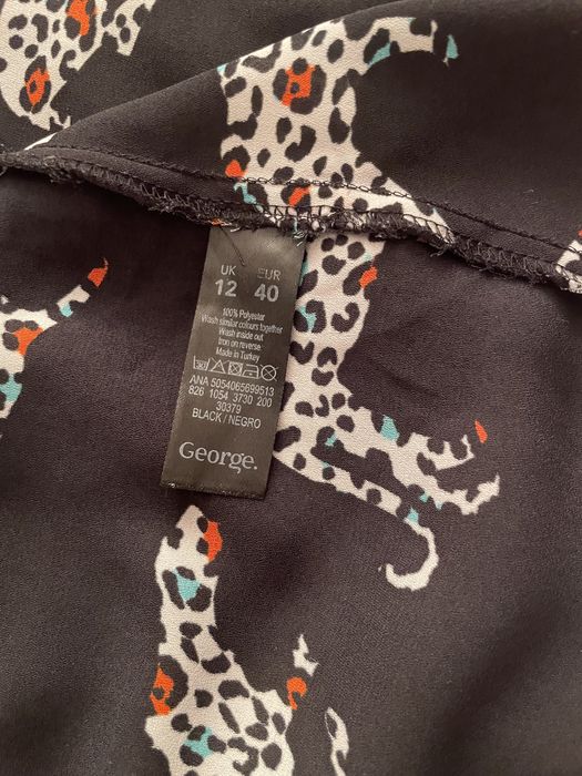 Рубашка в дуже гарний  модний принт