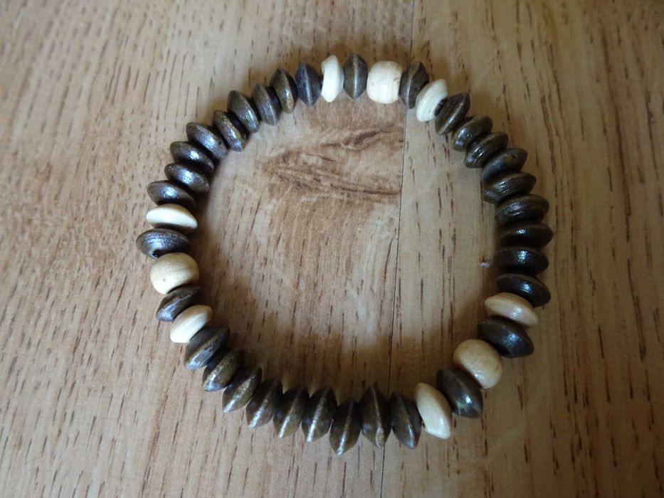 Bransoletka damska, małe drewniane koraliki