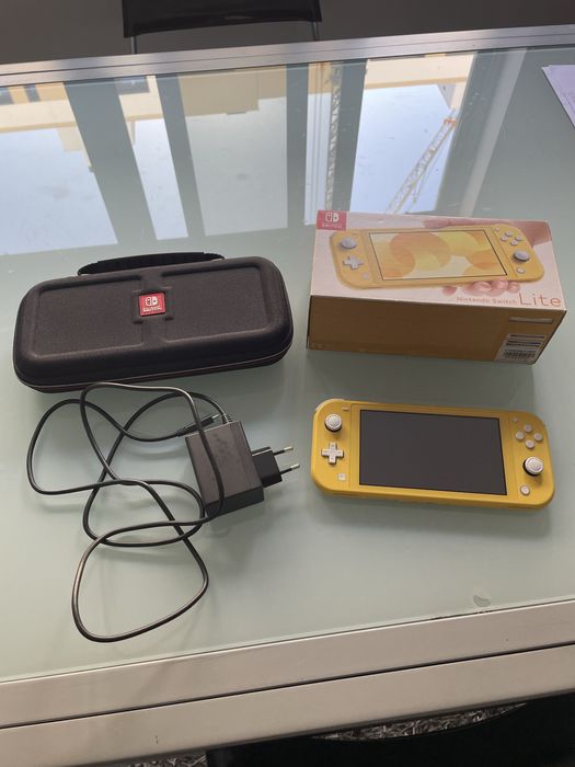 Nintendo switch lite + bolsa