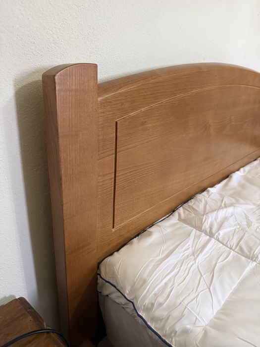 Cama e colchão 140x185