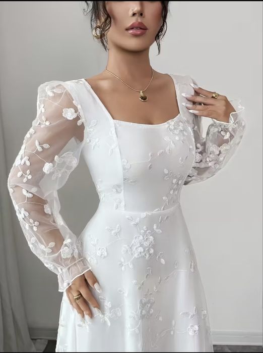 НОВЕ Плаття весільне s розмір з букетиком