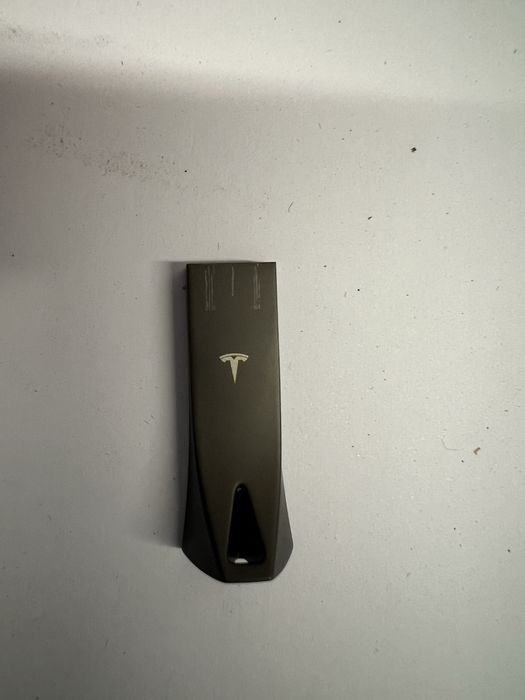 Pen original tesla 128G