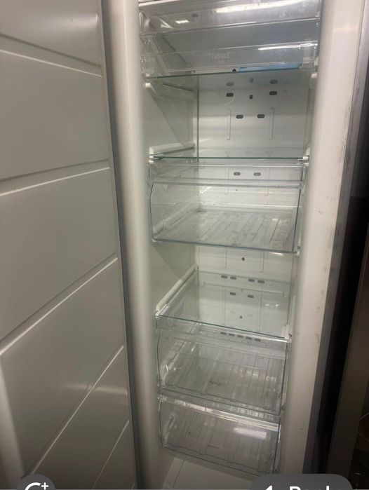 Vertical freezer Electrolux