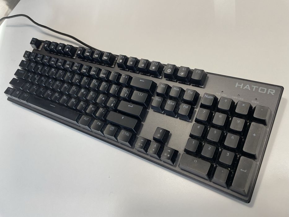Продам клавіатуру комп'ютерну Б/У Hator Starfall Outemu (HTK-608)