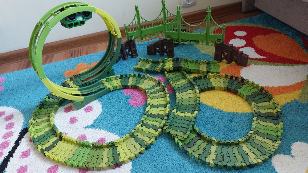 Tor Dinozaurowy z petlą