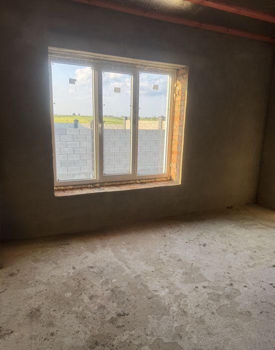 Продам сучасну,стильну американку з внутрішніми роботами.АН"SOFIA".