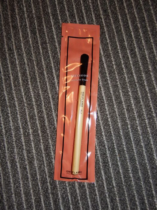 Pędzel do korektora Oriflame 29597 NOWY