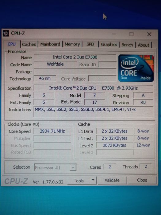 Komputer Fujitsu Esprimo + monitor Dell + system glosnikow Logitech