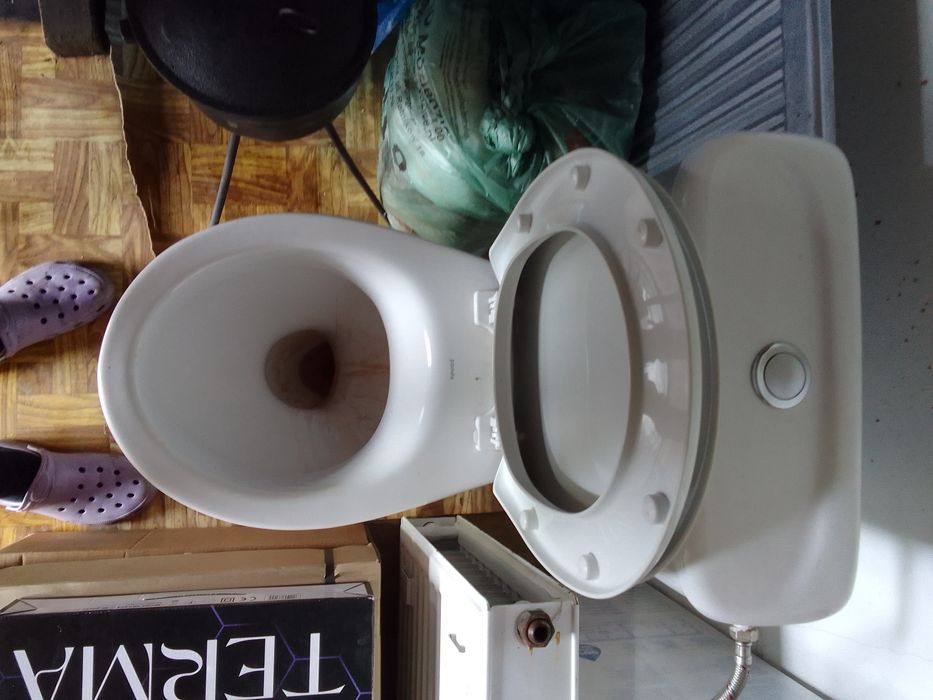 muszla wc wraz z osprzętem PANDA