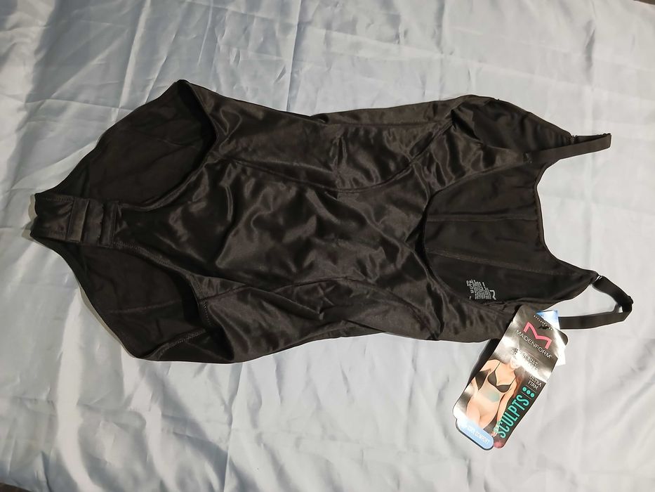 Body modelujące wyszczuplające pod biustem czarne XL Maidenform