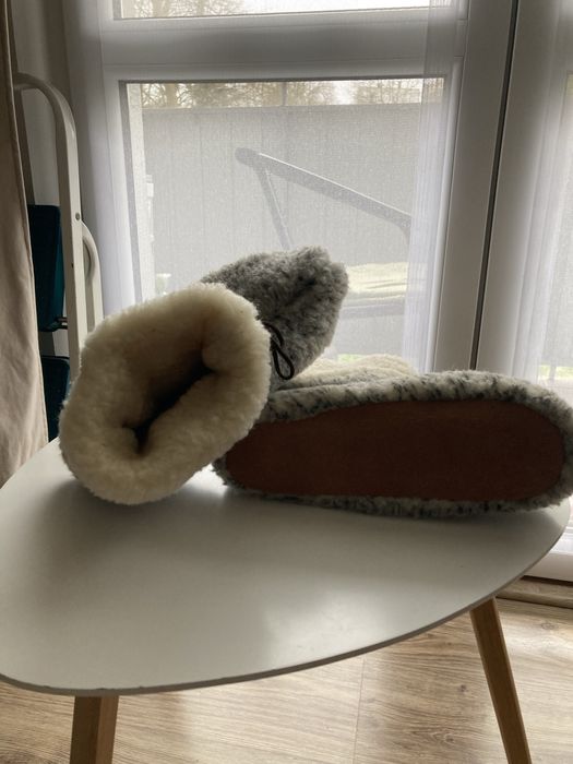 Kapcie bambosze z owczej wełny