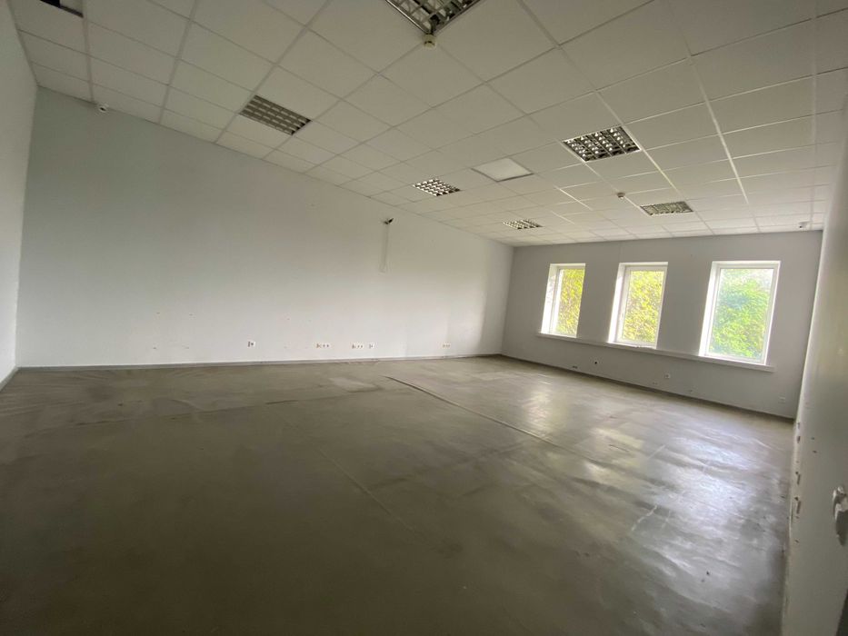 Комерційні та складські площі, офісні приміщення