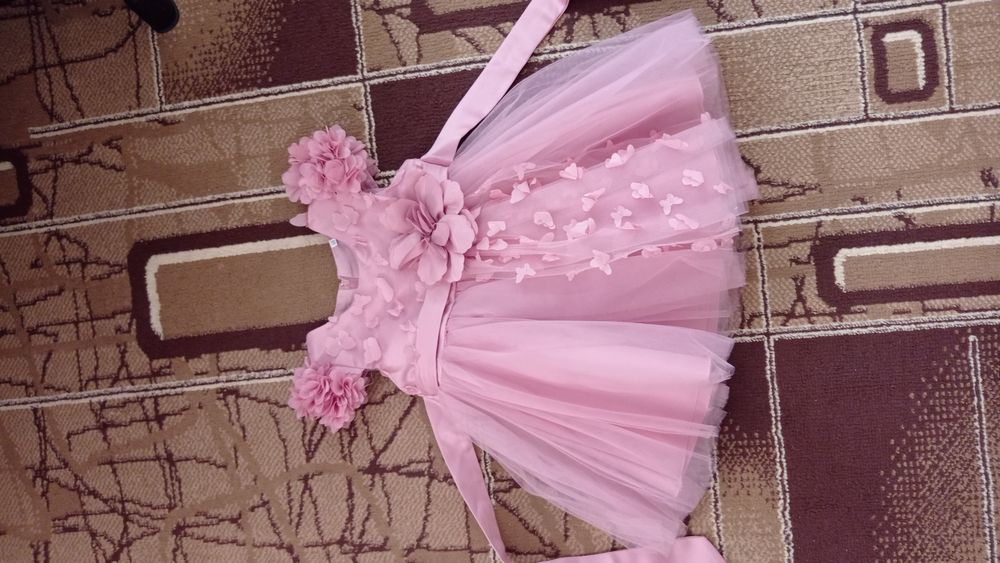 Дитячі сукні святкові