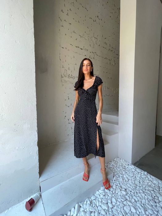 Сукня в горох